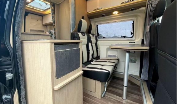 福特小房車16.8萬，內(nèi)裝精致全面（適合兩人旅行）