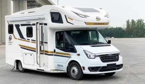 福特小房車16.8萬，內(nèi)裝精致全面（適合兩人旅行）