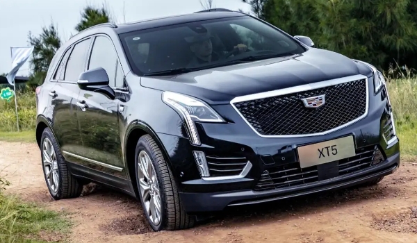 凱迪拉克xt5油耗高嗎，油耗節(jié)?。▽?shí)測油耗9L左右）