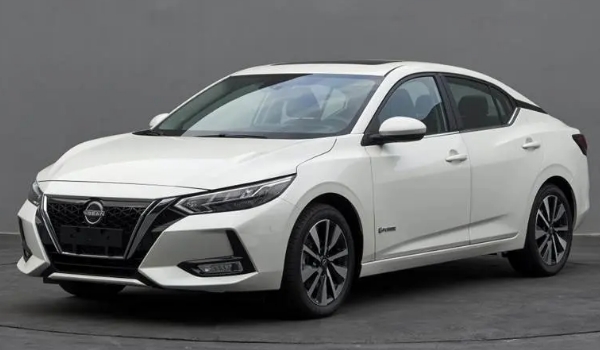 尼桑軒逸2022款報價及圖片自動擋，最新自動擋車型報價10萬起