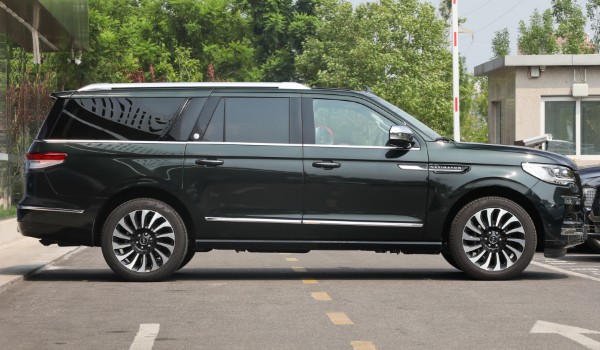 林肯領(lǐng)航員油耗高嗎 百公里油耗實(shí)測13L(一公里消耗1.1元)