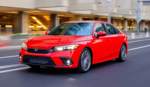 思域2022款思域落地價(jià) 入門(mén)車型全款落地13.40萬(wàn)（保險(xiǎn)/必要花費(fèi)）