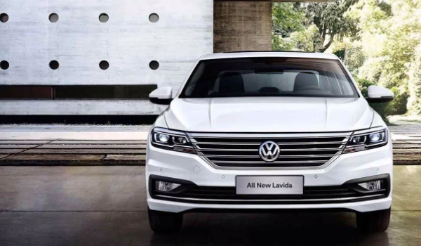 大眾朗逸怎么樣 性價(jià)比高/動(dòng)力平穩(wěn)/空間舒適（售價(jià)12.09萬(wàn)-15.09萬(wàn)）