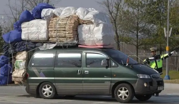 超載一人怎么處罰2022 汽車(chē)超載一人扣6分(罰款1000元)