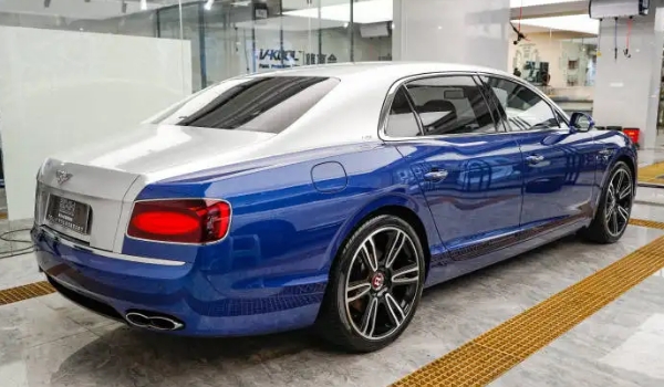 汽車改色貼膜大概多少錢，價格在3000-6000元左右