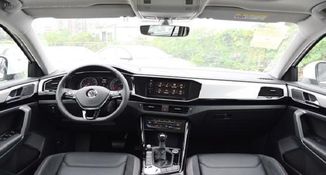 探岳330豪華智聯(lián)版落地價(jià)，綜合油耗6.8L/100km你值得擁有