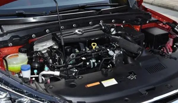 東風(fēng)風(fēng)神奕炫油耗怎么樣，綜合百公里平均油耗6L左右