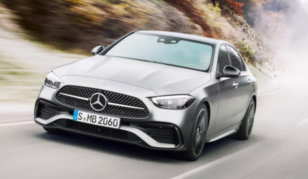 奔馳c級(jí)2022新款首付多少 入門版本僅售32.52萬（全款落地36.54萬）