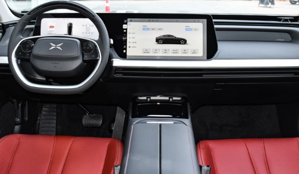 小鵬P7電動(dòng)汽車價(jià)格及圖片 2022小鵬P7新車23萬一臺(tái)(落地24萬)