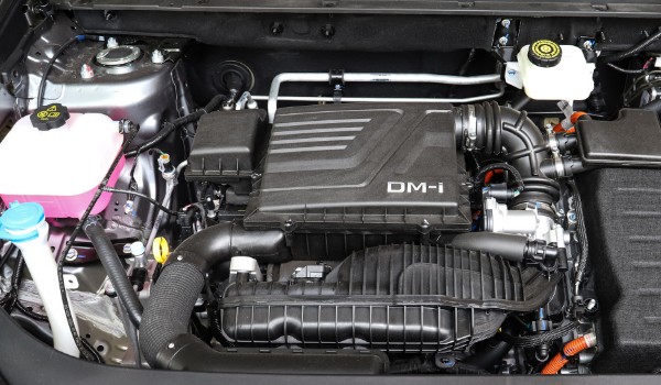 比亞迪宋油電混合2022款suv怎么樣 車身長達(dá)4.6米(采用1.5L發(fā)動機(jī))