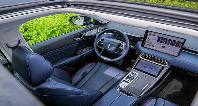 純電動suv續(xù)航1000公里推薦，魏牌拿鐵DHT-PHEV不僅充電快續(xù)航也更長