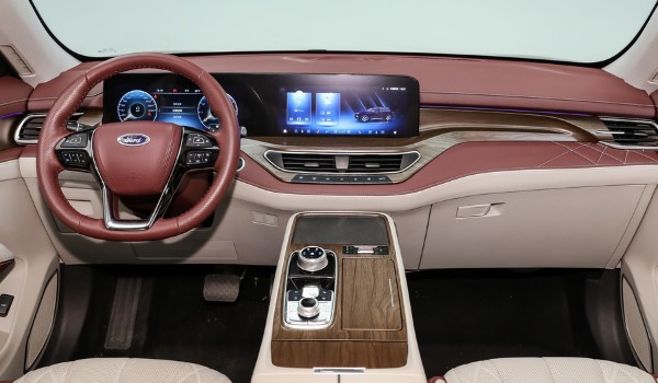 福特領(lǐng)裕油耗實(shí)際多少 百公里油耗實(shí)測11.8L(一公里消耗9毛錢)