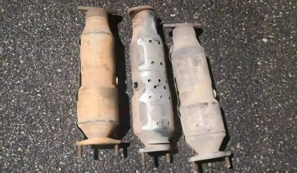 三元催化器是什么東西 機(jī)外凈化裝置(凈化汽車(chē)尾氣的裝置)