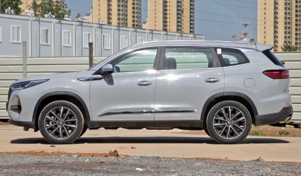 奇瑞瑞虎8pro怎么樣 搭載2.0T發(fā)動(dòng)機(jī)(車身長達(dá)4.7米)