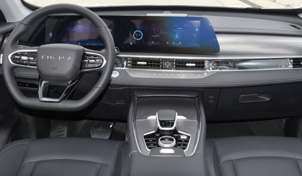 奇瑞瑞虎8pro怎么樣 搭載2.0T發(fā)動(dòng)機(jī)(車身長達(dá)4.7米)