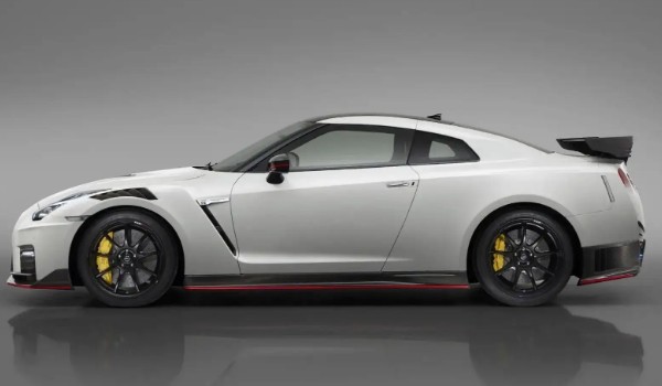 gtr是什么車(chē) 日產(chǎn)高性能跑車(chē)(搭載3.8T V6發(fā)動(dòng)機(jī))