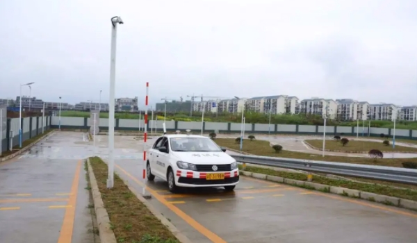 科目二考哪些項目 不同證件類型有不同的考試項目（共有5次考試機(jī)會）