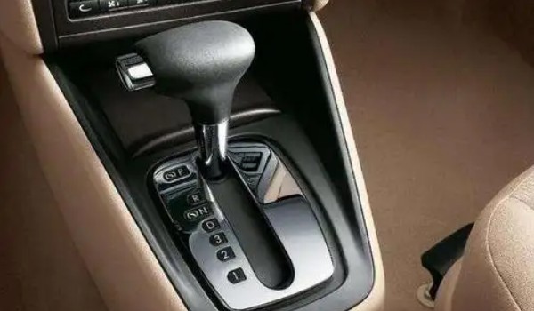 title是什么意思 自動(dòng)變速器擋位(有7個(gè)檔位)