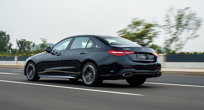 奔馳c260l皓夜運(yùn)動(dòng)版落地價(jià)是39.63萬元，多種顏色任你選