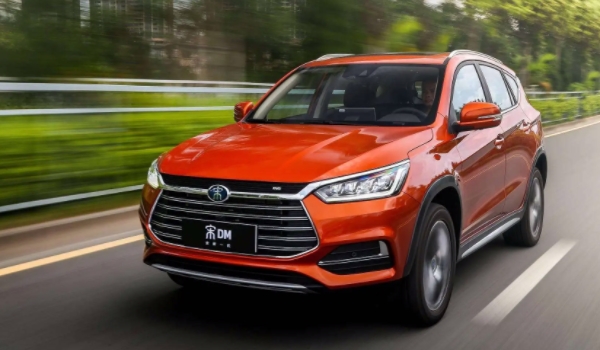 比亞迪宋新能源電動(dòng)汽車價(jià)格 車輛廠商指導(dǎo)價(jià)格17.69萬(wàn)元到21.99萬(wàn)元