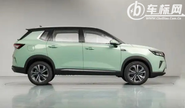 五菱星辰怎么樣值得購買嗎 搭載2.0L發(fā)動(dòng)機(jī)(油耗實(shí)測(cè)7.7L)