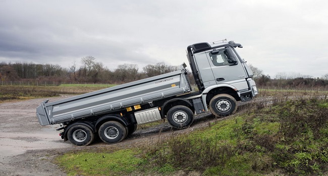 1000萬(wàn)的豪華大房車推薦，1083萬(wàn)元的天價(jià)打造不一樣的房車生活