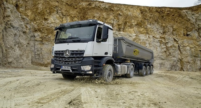 1000萬(wàn)的豪華大房車推薦，1083萬(wàn)元的天價(jià)打造不一樣的房車生活