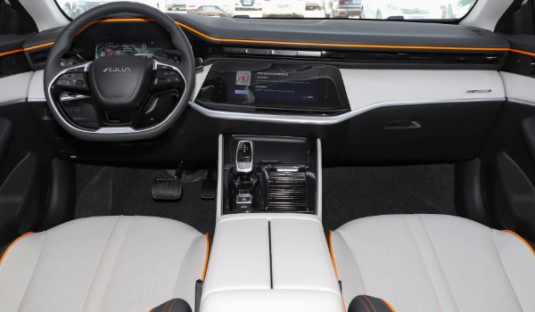 東風(fēng)風(fēng)神奕炫max怎么樣 車身長達(dá)4.7米(百公里油耗7.8L)