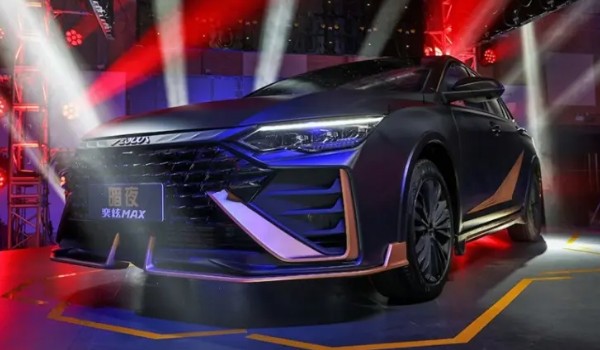 奕炫max暗夜版上市時(shí)間 2021年12月上市(黑色啞光車(chē)身涂裝)