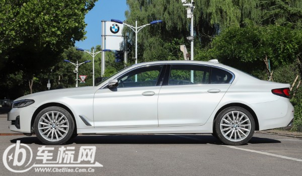 寶馬5系多少錢 2022款寶馬5系40萬(wàn)一輛(分期首付12萬(wàn))