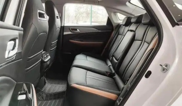 廣汽本田繹樂這車怎么樣 續(xù)航實(shí)測(cè)可達(dá)490km(車身長(zhǎng)達(dá)4.8米)