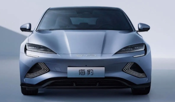 比亞迪海豹試駕體驗 加速性能好（續(xù)航里程是很大的優(yōu)勢）