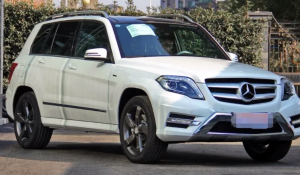 奔馳glk300價格及圖片 目前已停產(chǎn)（2015款售價48.50萬）