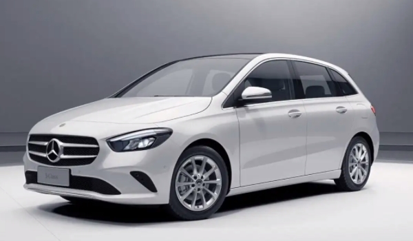 奔馳b200報(bào)價(jià)及圖片 奔馳b200新車2023款售價(jià)26.98萬(wàn)（分期首付10.28萬(wàn)元）