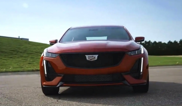 凱迪拉克CT5價(jià)格表及圖片 風(fēng)尚版價(jià)格為27.97萬元（分期首付10.64萬元