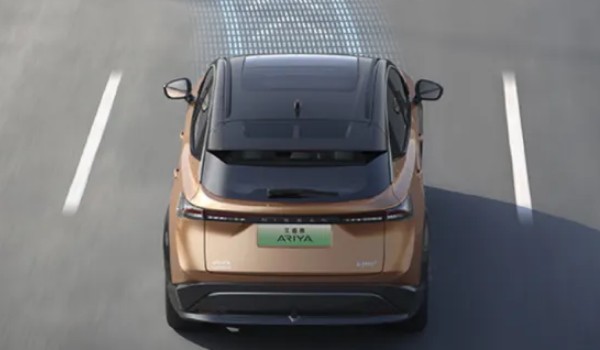 東風(fēng)日產(chǎn)新能源純電動(dòng)汽車(chē) 全新緊湊型suv艾睿雅(新車(chē)售價(jià)27萬(wàn))