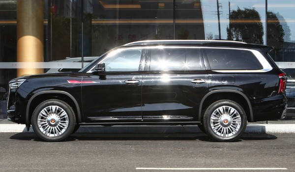 紅旗ls7價(jià)格及圖片報(bào)價(jià) 2022款ls7售價(jià)136萬(分期首付40萬)