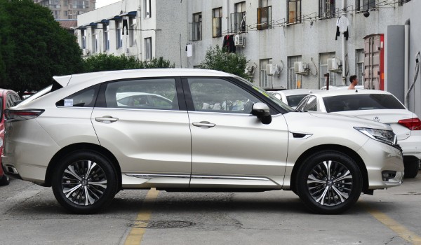 本田urv油耗到底有多少 油耗實(shí)測(cè)9L(一公里消耗7毛錢)