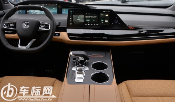 長(zhǎng)安unik分期首付多少 分期首付4萬(wàn)(月供2966元)