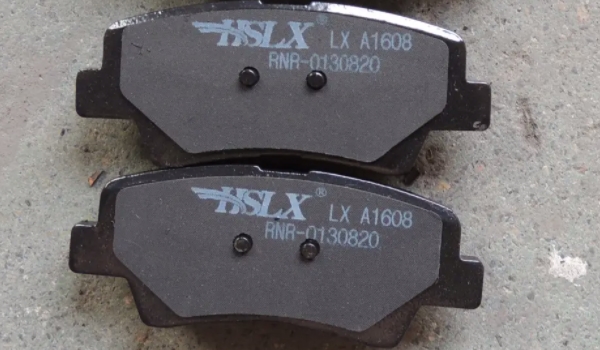 4個剎車片一般多少錢 500元-1000元之間（具體價格以車型為準）