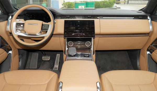 路虎攬勝油耗百公里多少個(gè)油 百公里油耗12L(油耗一公里1元錢(qián))