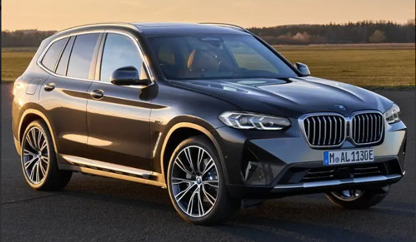 寶馬x3是國產(chǎn)還是進(jìn)口 有進(jìn)口和國產(chǎn)兩個(gè)版本(進(jìn)口x3售價(jià)62萬)