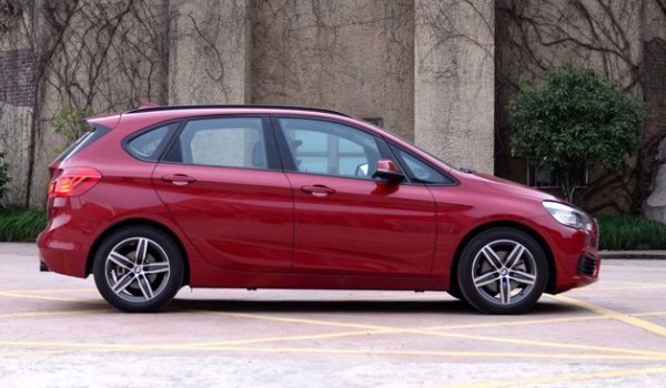 進(jìn)口寶馬2系多功能旅行車(chē)怎么樣 車(chē)輛動(dòng)力強(qiáng)/油耗低/舒適度高