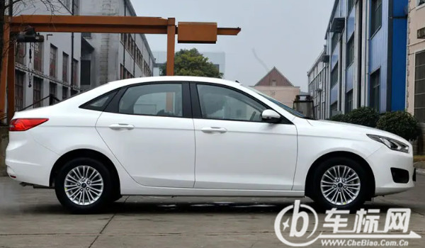 福睿斯油耗多少真實(shí)油耗 百公里油耗7.9L(油耗一公里6毛錢(qián))