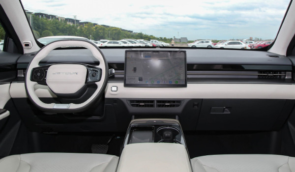 捷途大圣值得入手嗎 百公里油耗8L(輸出馬力可達197匹)