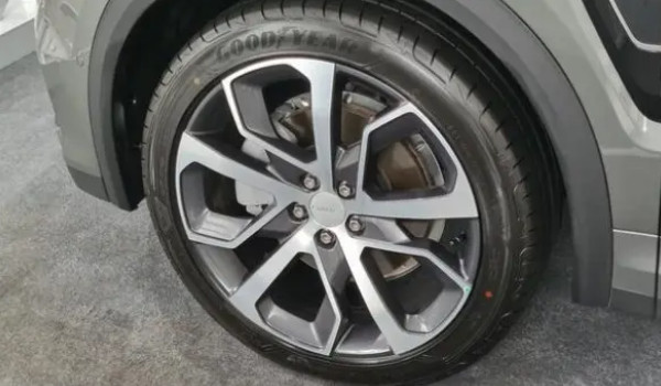 領克02輪胎什么牌子 固特異輪胎品牌(耐磨抓地性能好)