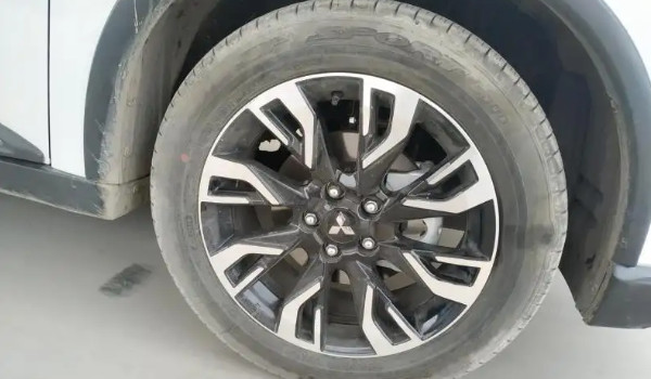 歐藍(lán)德輪胎品牌怎么樣 鄧祿普輪胎品牌(干濕路面剎車(chē)性能好)