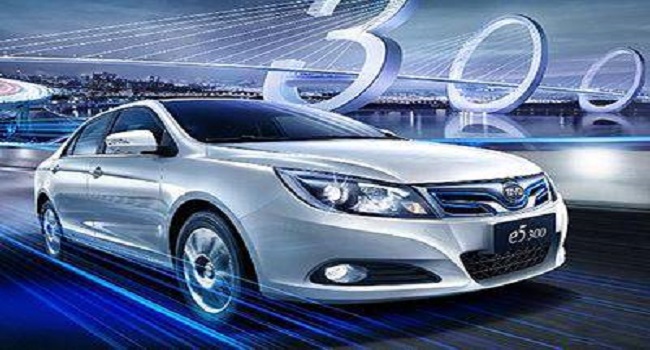 比亞迪e5純電動(dòng)車多少錢，22.98-24.98萬元還有更多優(yōu)惠等你