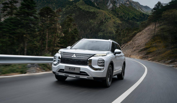 歐藍(lán)德四驅(qū)模式怎么選 中控臺四驅(qū)模式按鍵(搭載適時四驅(qū))