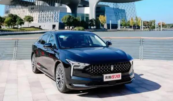 奔騰b70分期首付多少錢 分期首付3萬(wàn)(36期月供2151元)